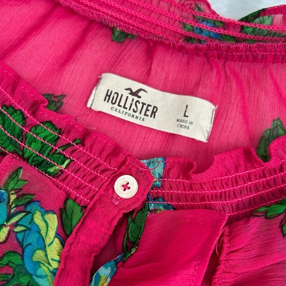 Hollister Sheer Floral Blouse - Picture 7 of 7